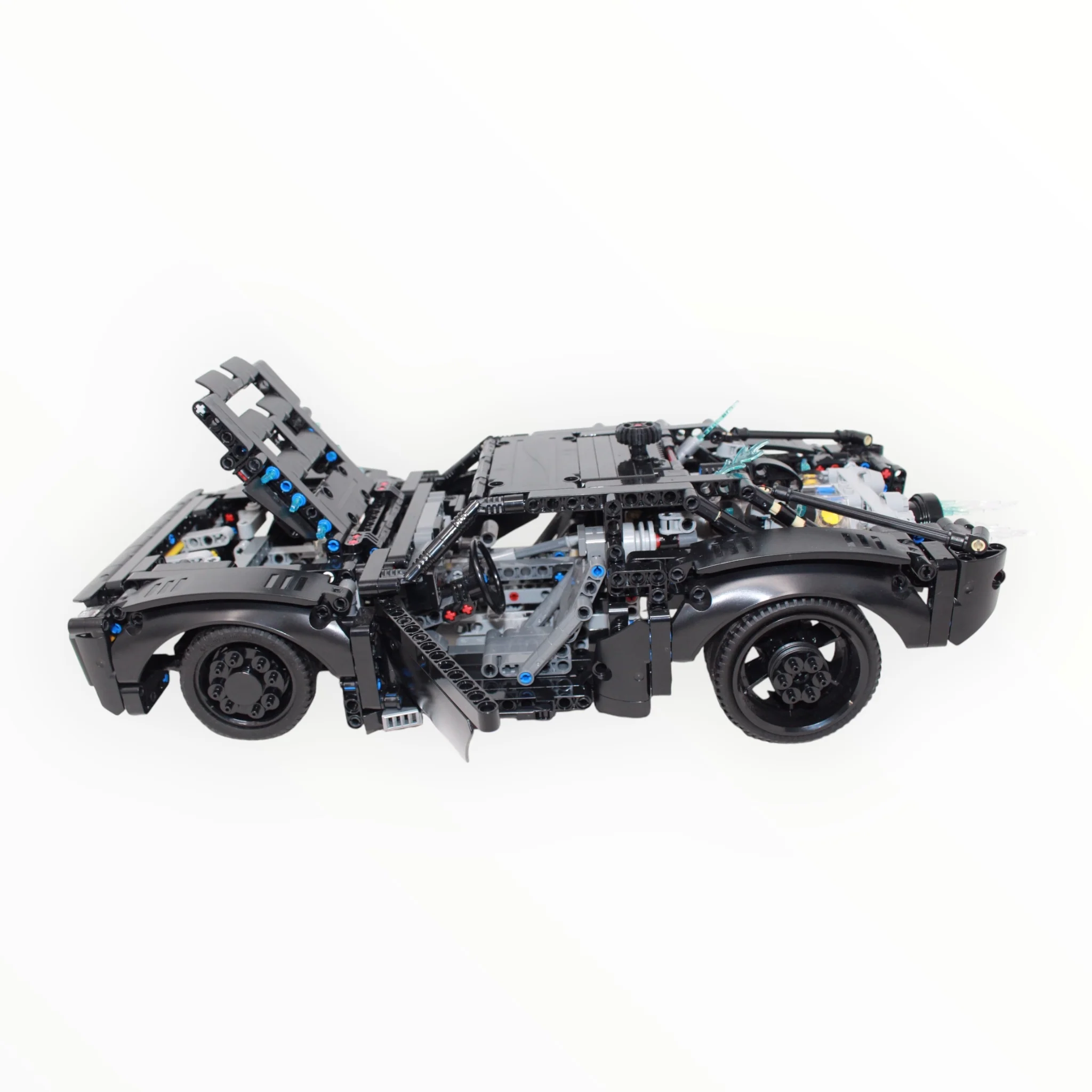 Used Set 42127 Technic The Batman - Batmobile - Image 3