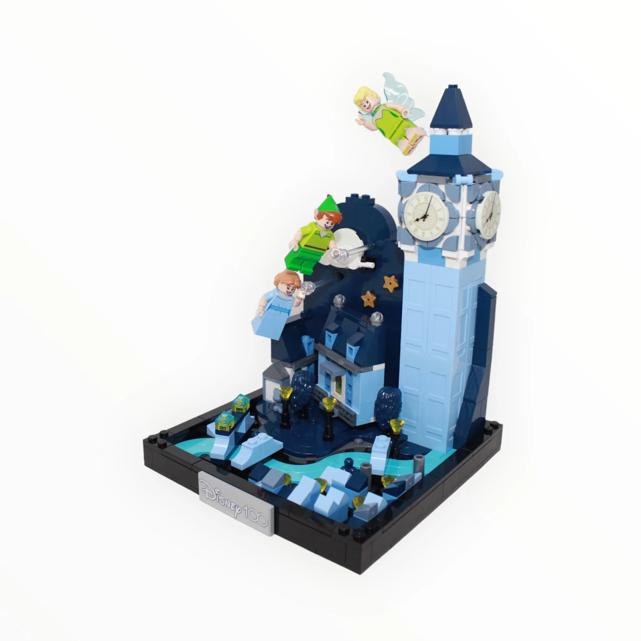 Used Set 43232 Disney Peter Pan & Wendy's Flight over London - Image 2