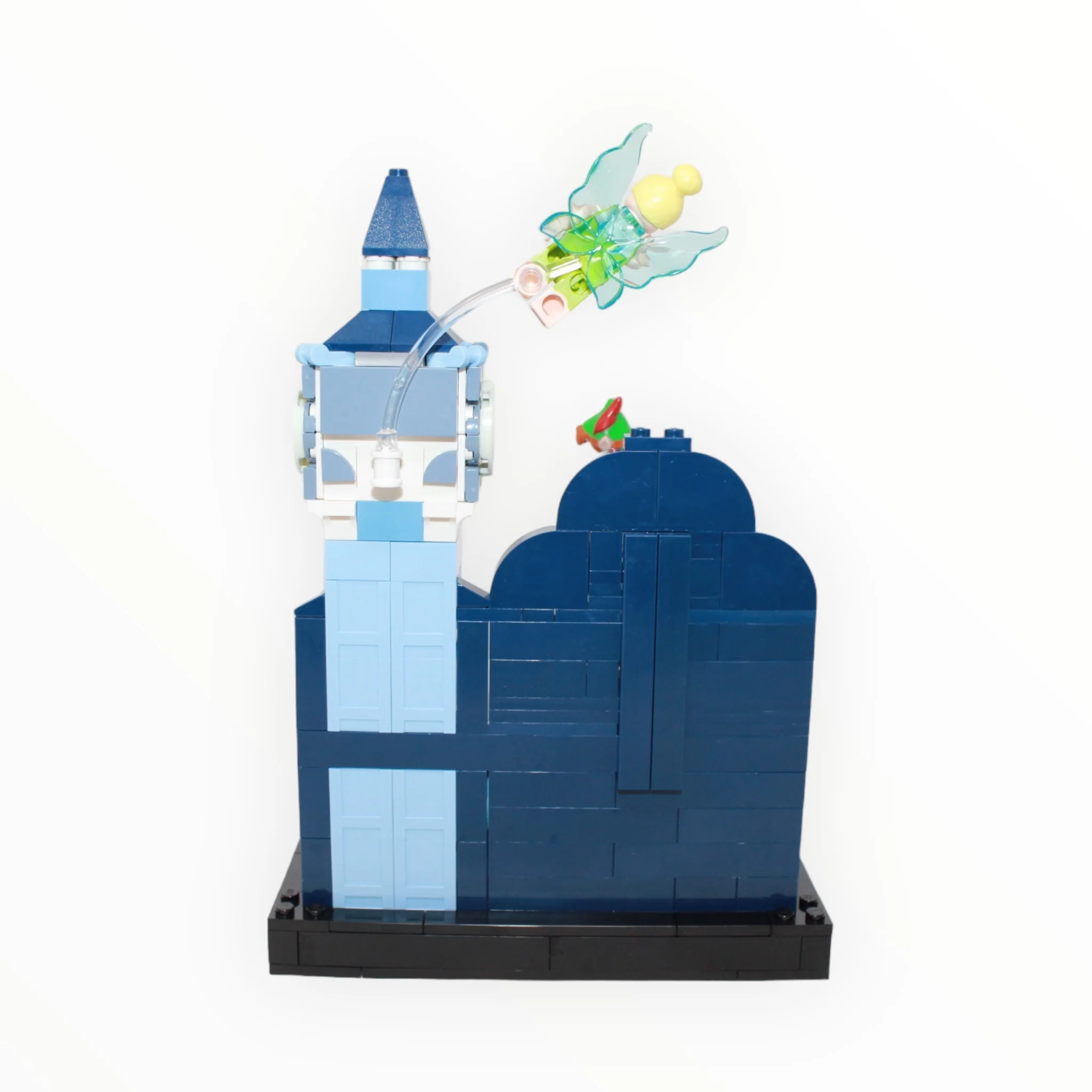 Used Set 43232 Disney Peter Pan & Wendy's Flight over London - Image 3