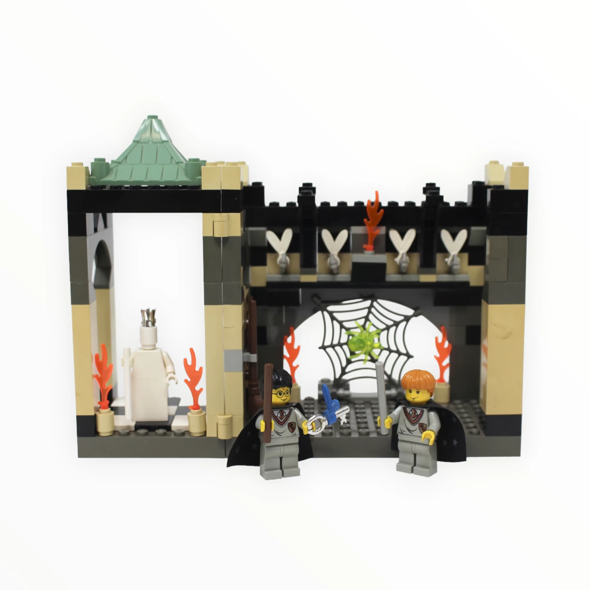 Used Set 4704 Harry Potter Chamber of the Winged Keys
