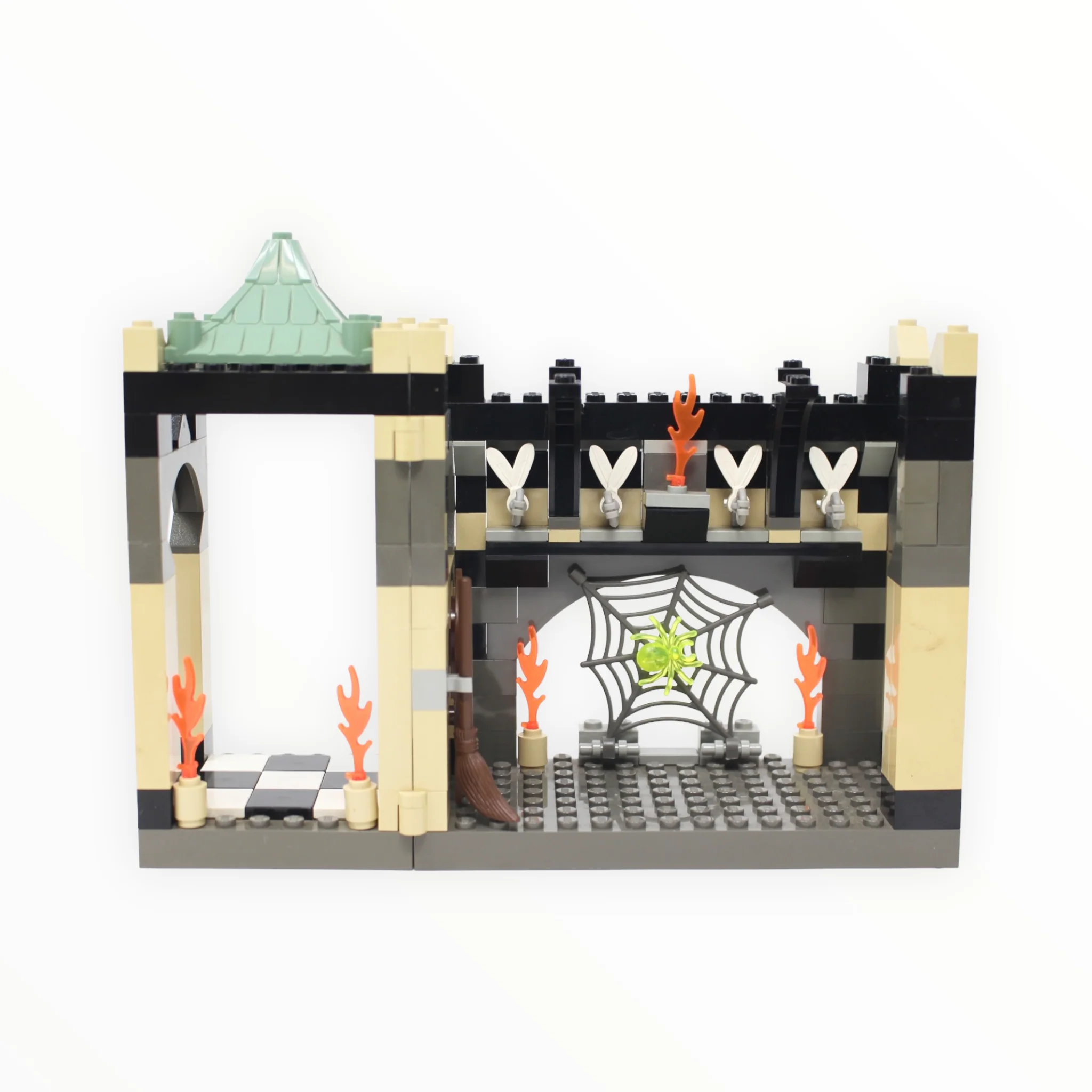 Used Set 4704 Harry Potter Chamber of the Winged Keys - Image 2