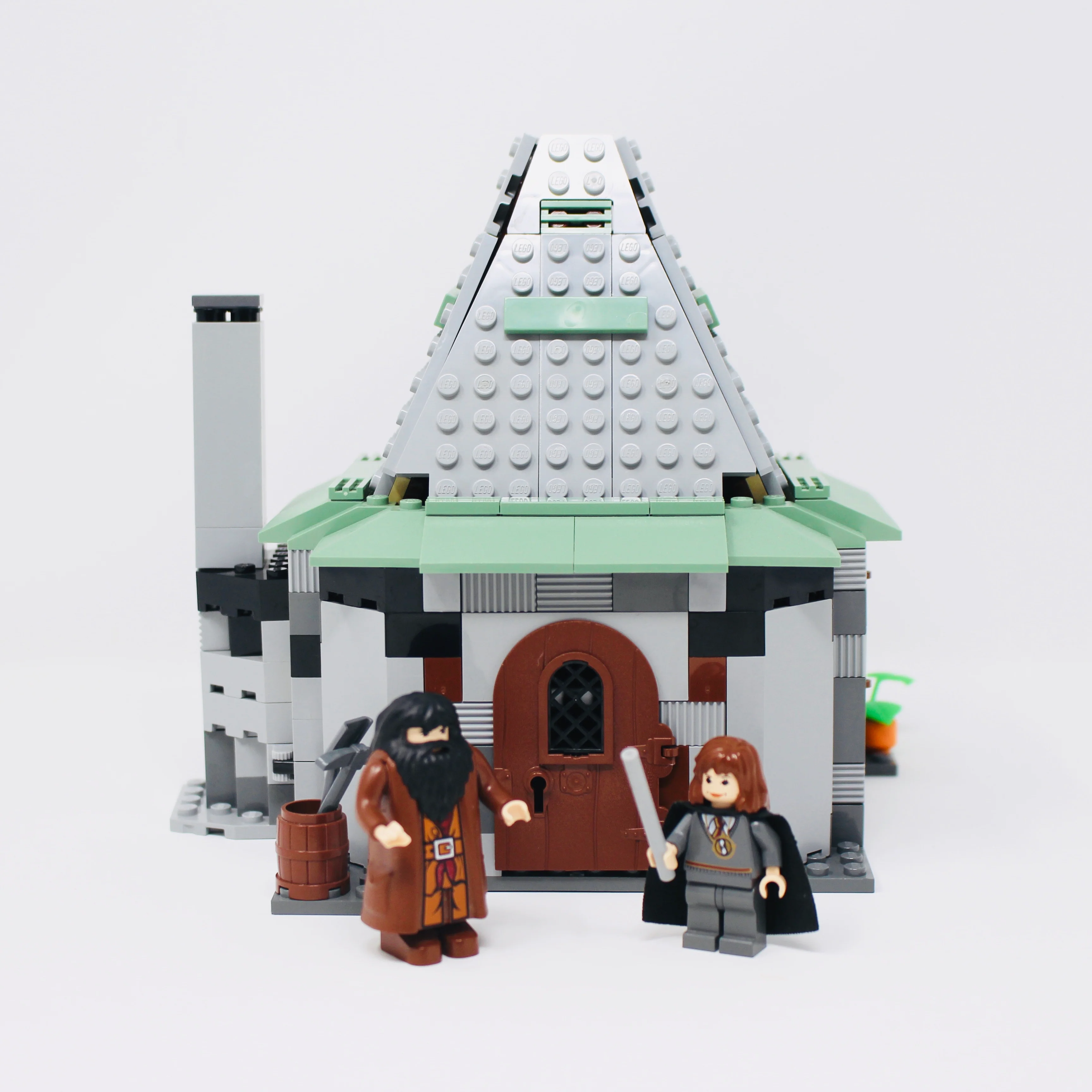 Used Set 4754 Harry Potter Hagrids Hut (2004)