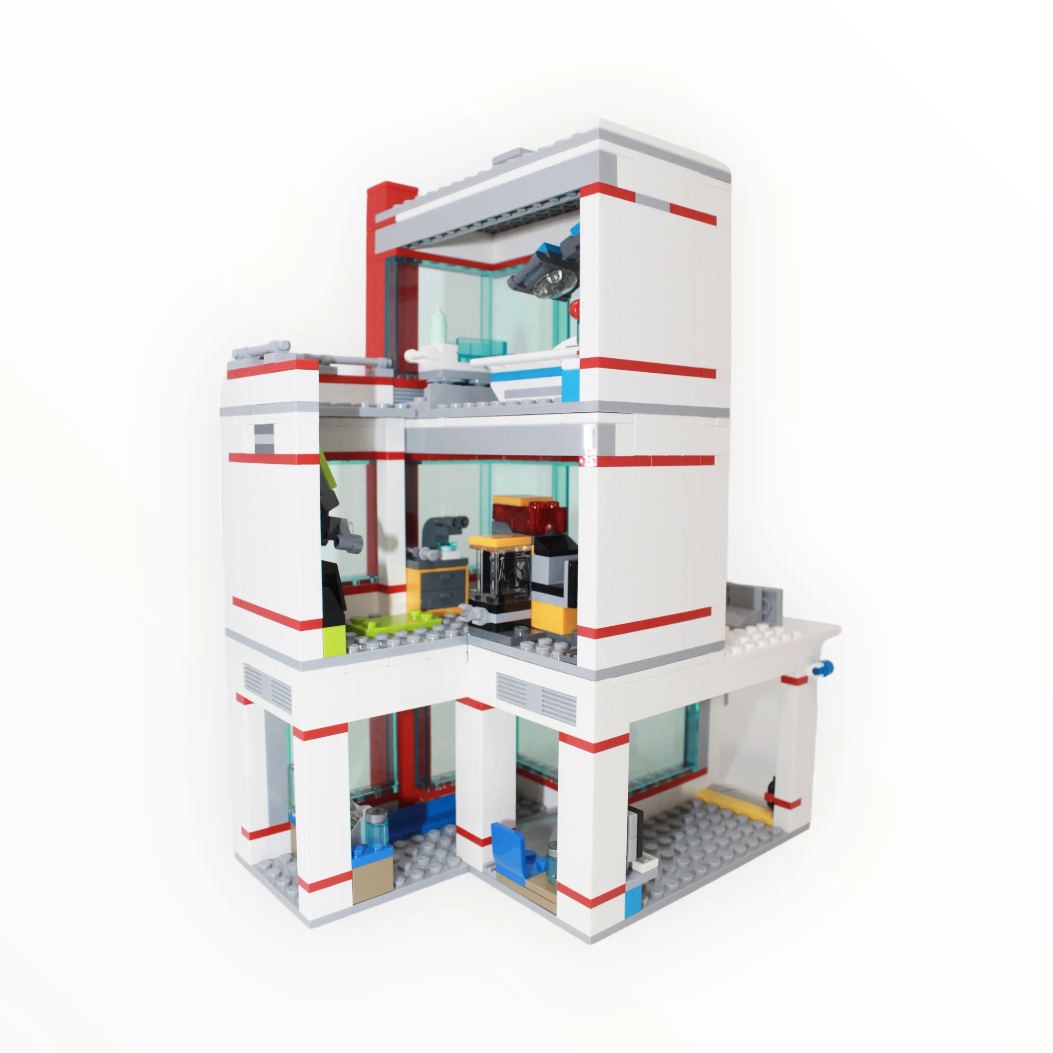 Used Set 60204 City Hospital (2018) - Image 3