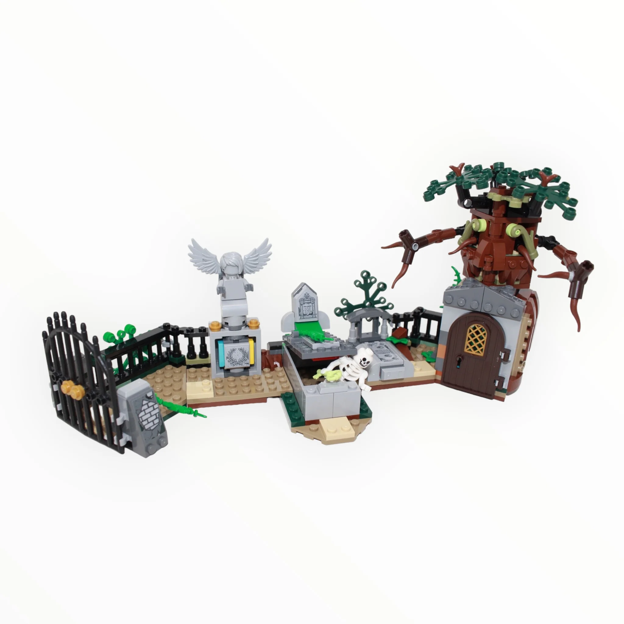 Used Set 70420 Hidden Side Graveyard Mystery - Image 2