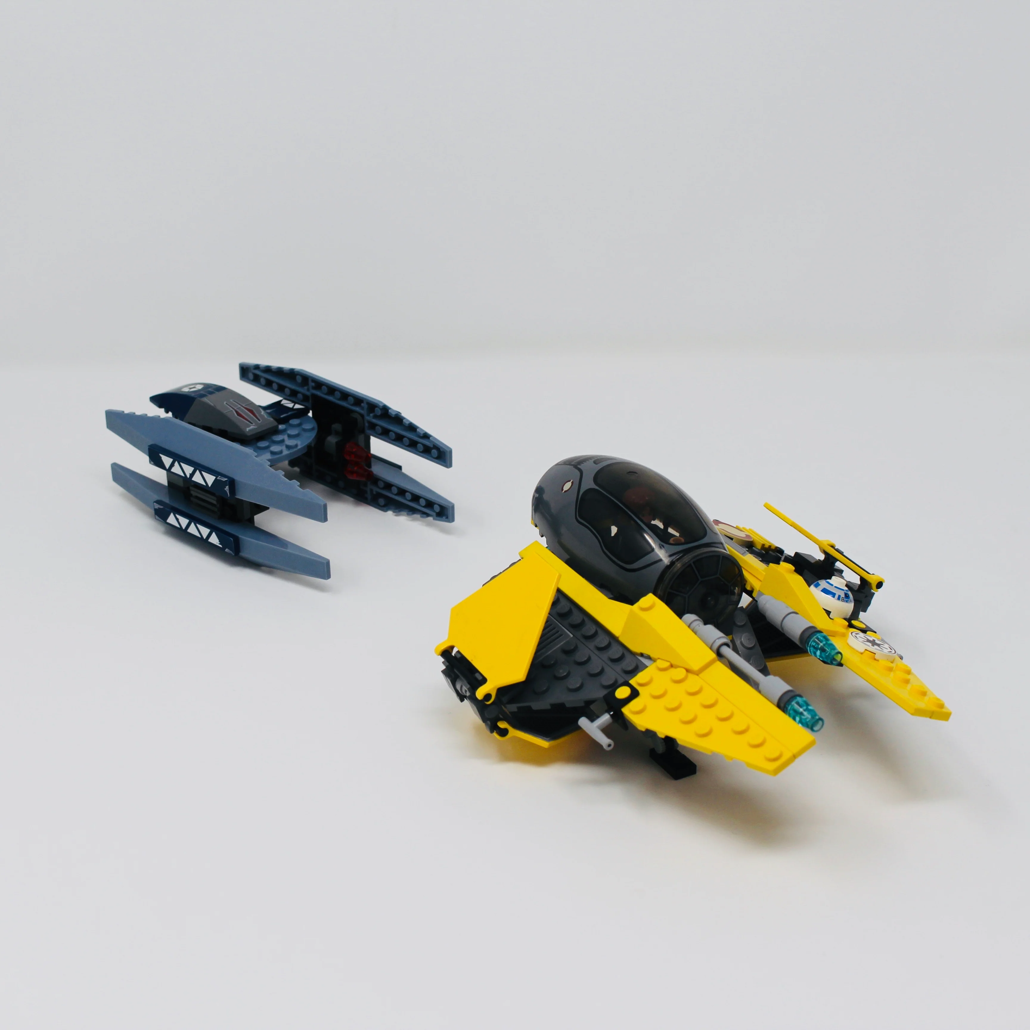 Used Set 7256 Star Wars Jedi Starfighter and Vulture Droid - Image 3
