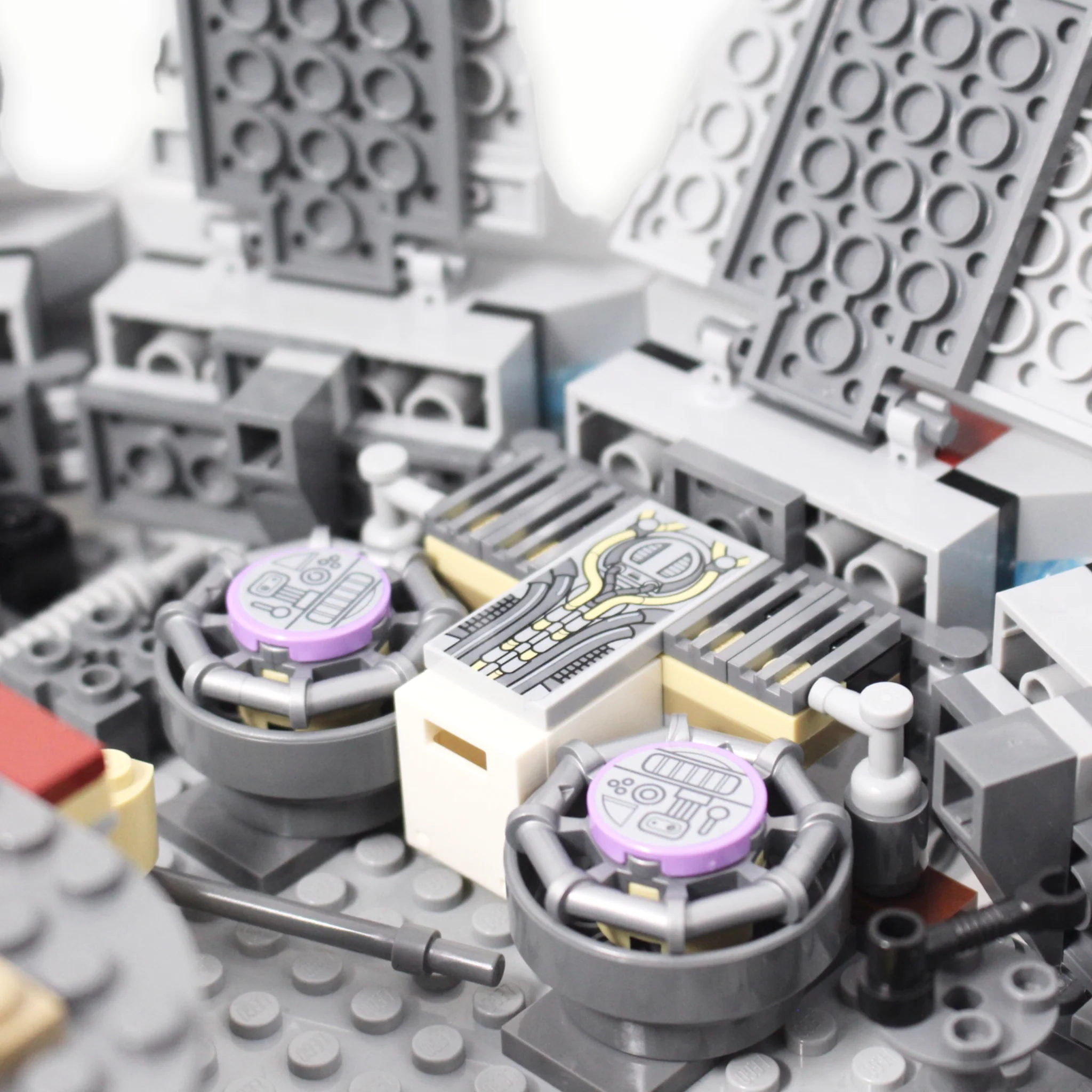 Used Set 75105 Star Wars Millennium Falcon (2015) - Image 3