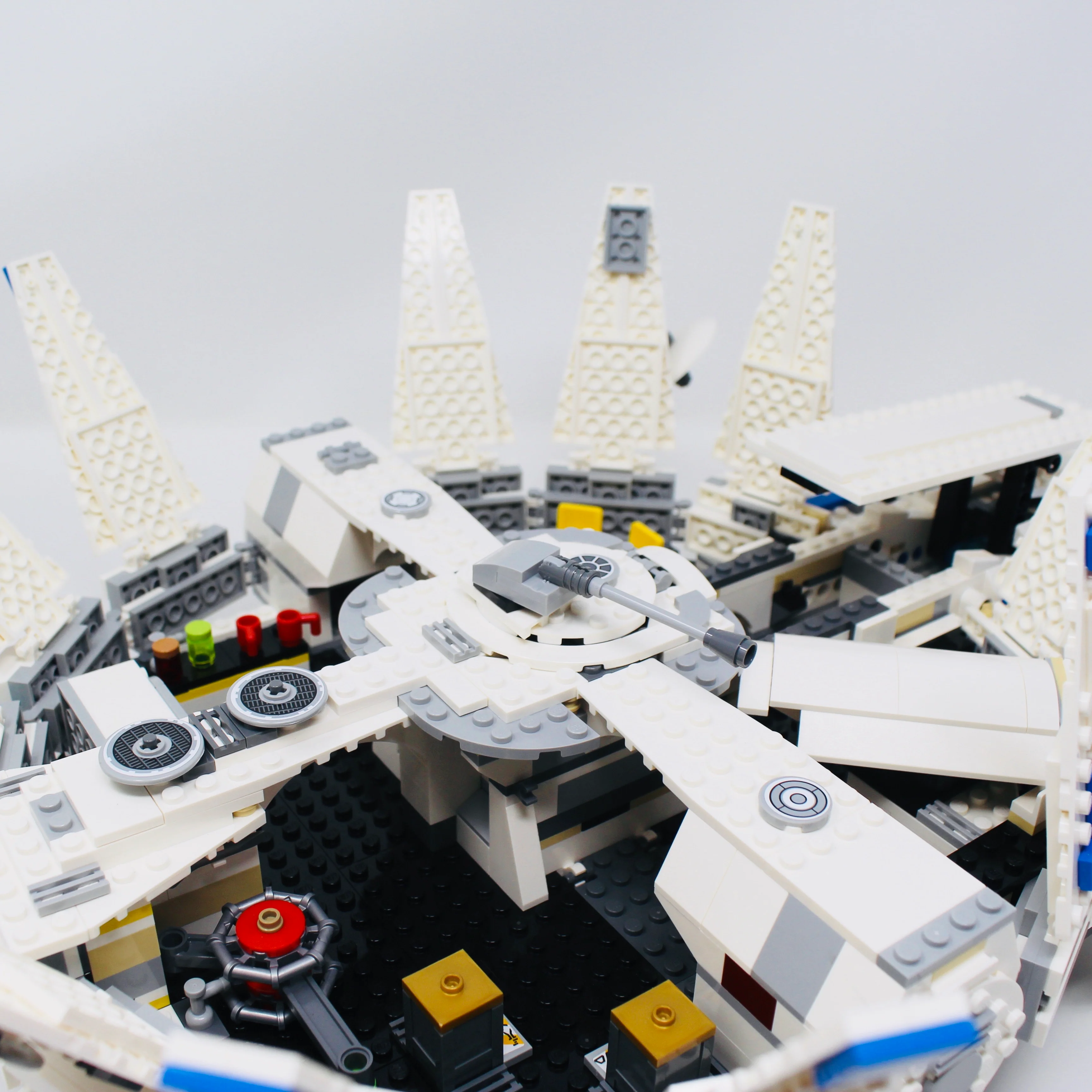 Used Set 75212 Star Wars Kessel Run Millennium Falcon - Image 3