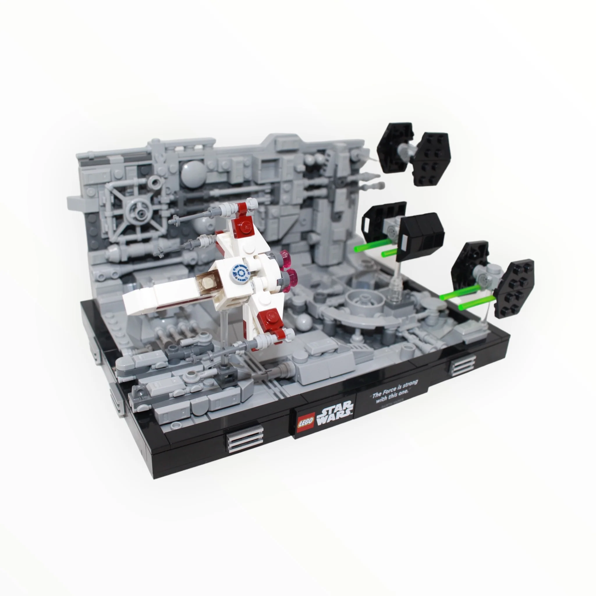 Used Set 75329 Star Wars Death Star Trench Run Diorama - Image 2