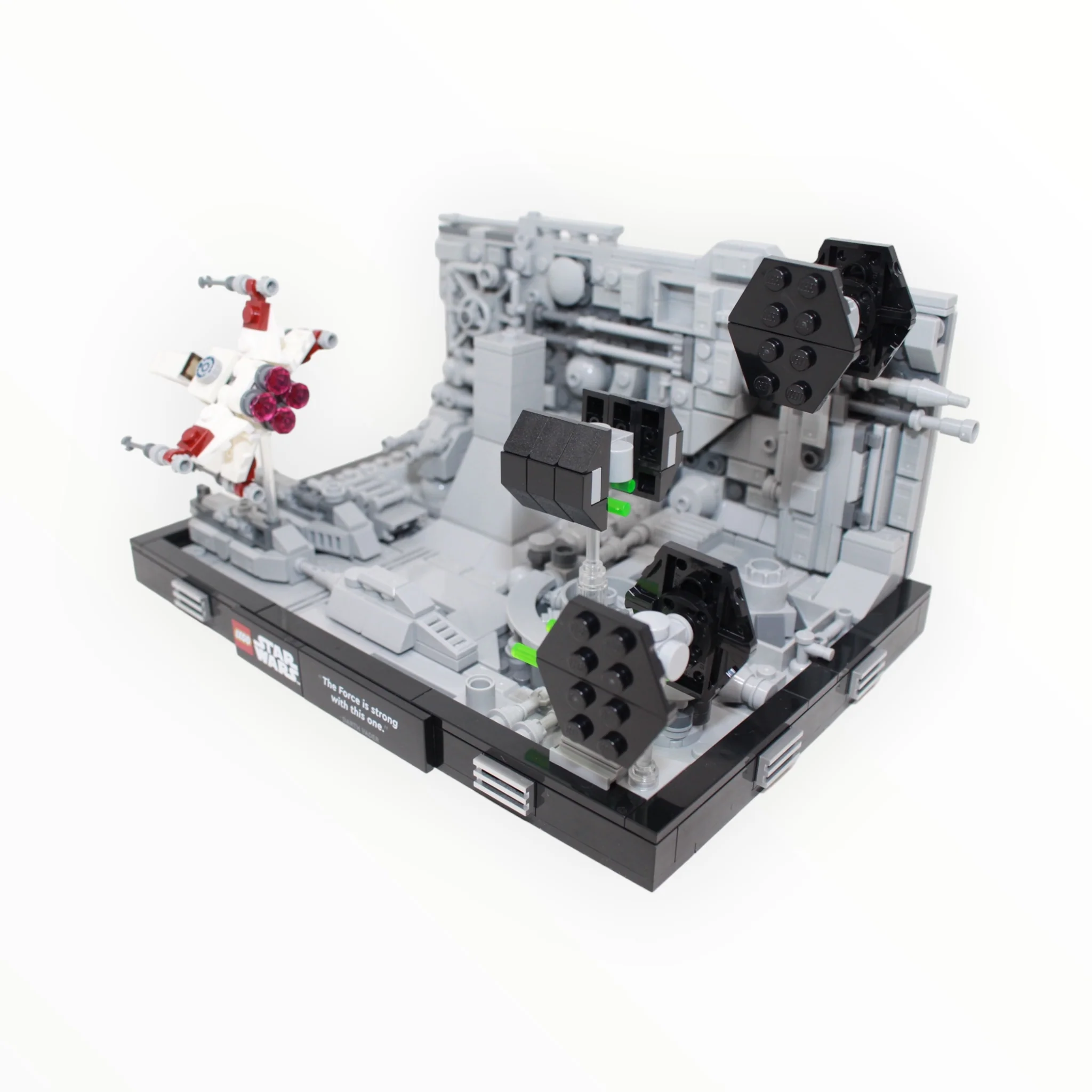 Used Set 75329 Star Wars Death Star Trench Run Diorama - Image 3