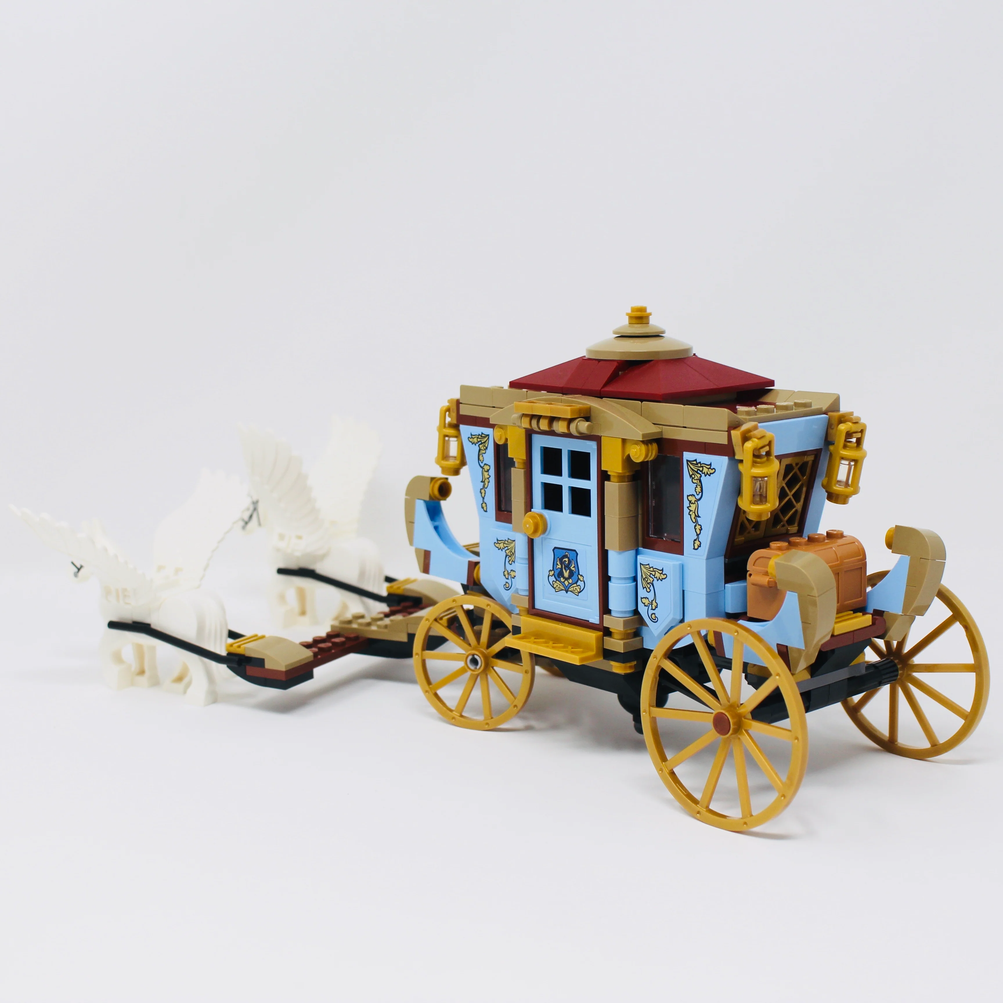 Used Set 75958 Harry Potter Beauxbatons Carriage: Arrival at Hogwarts - Image 2
