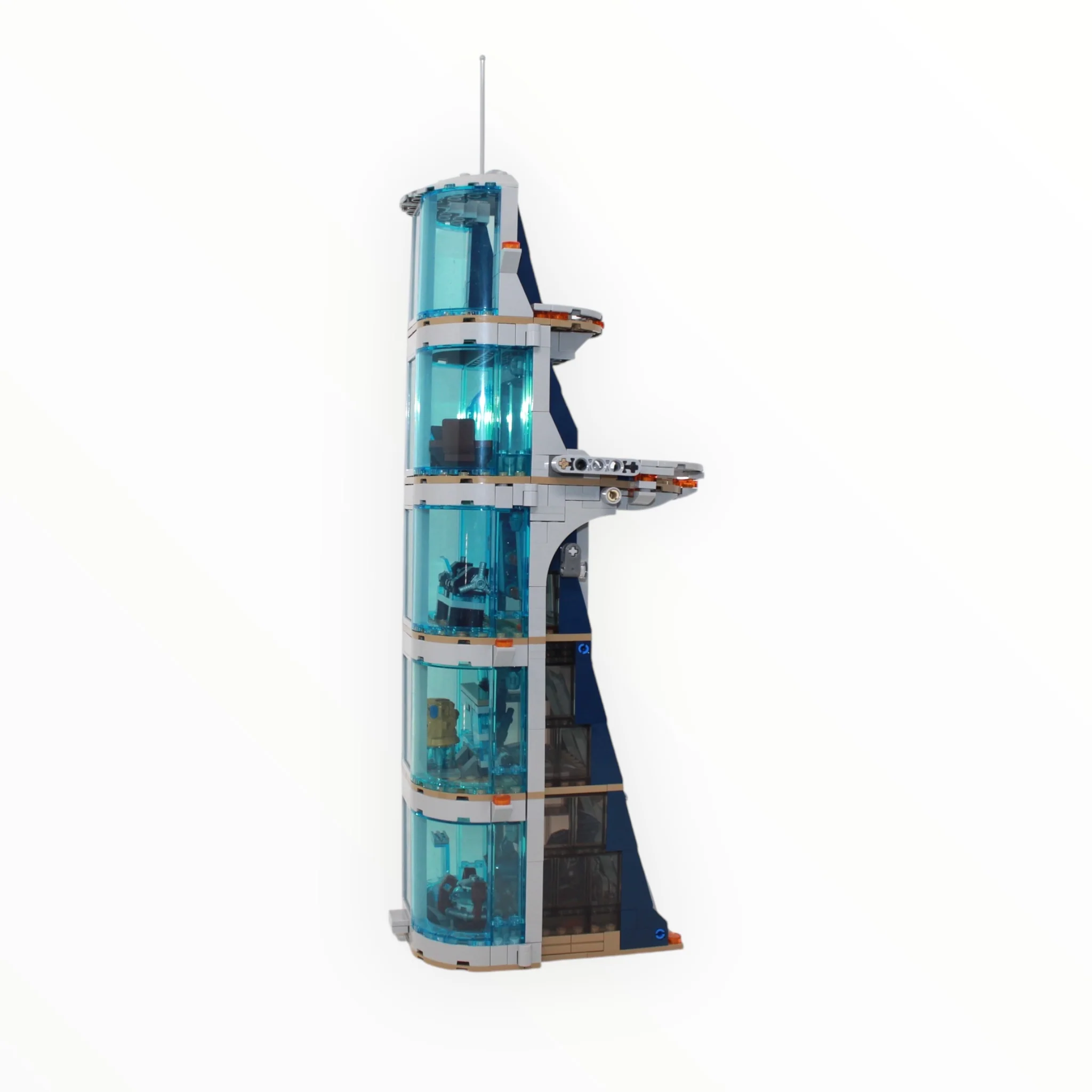 Used Set 76166 Marvel Avengers Tower Battle - Image 3