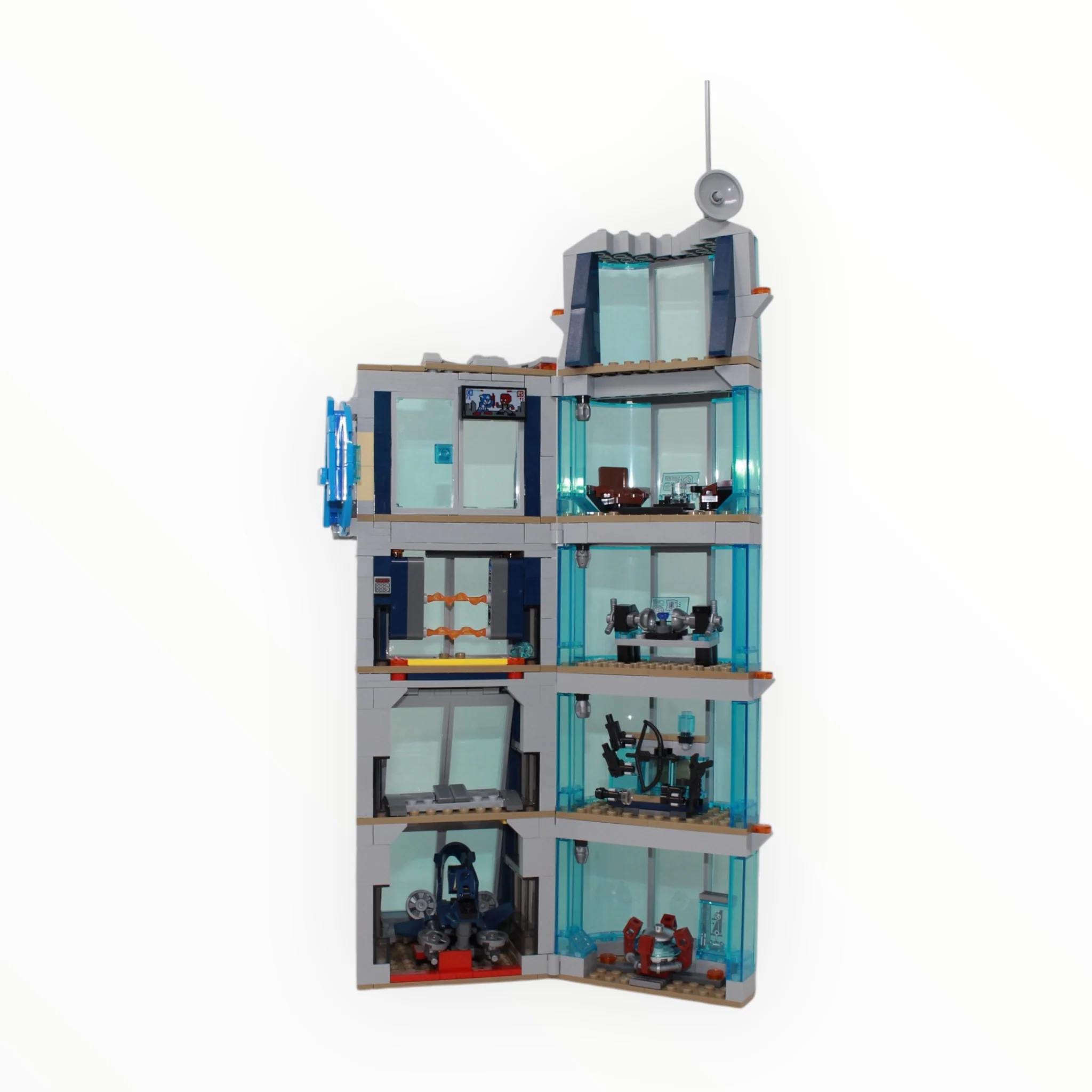 Used Set 76166 Marvel Avengers Tower Battle - Image 4