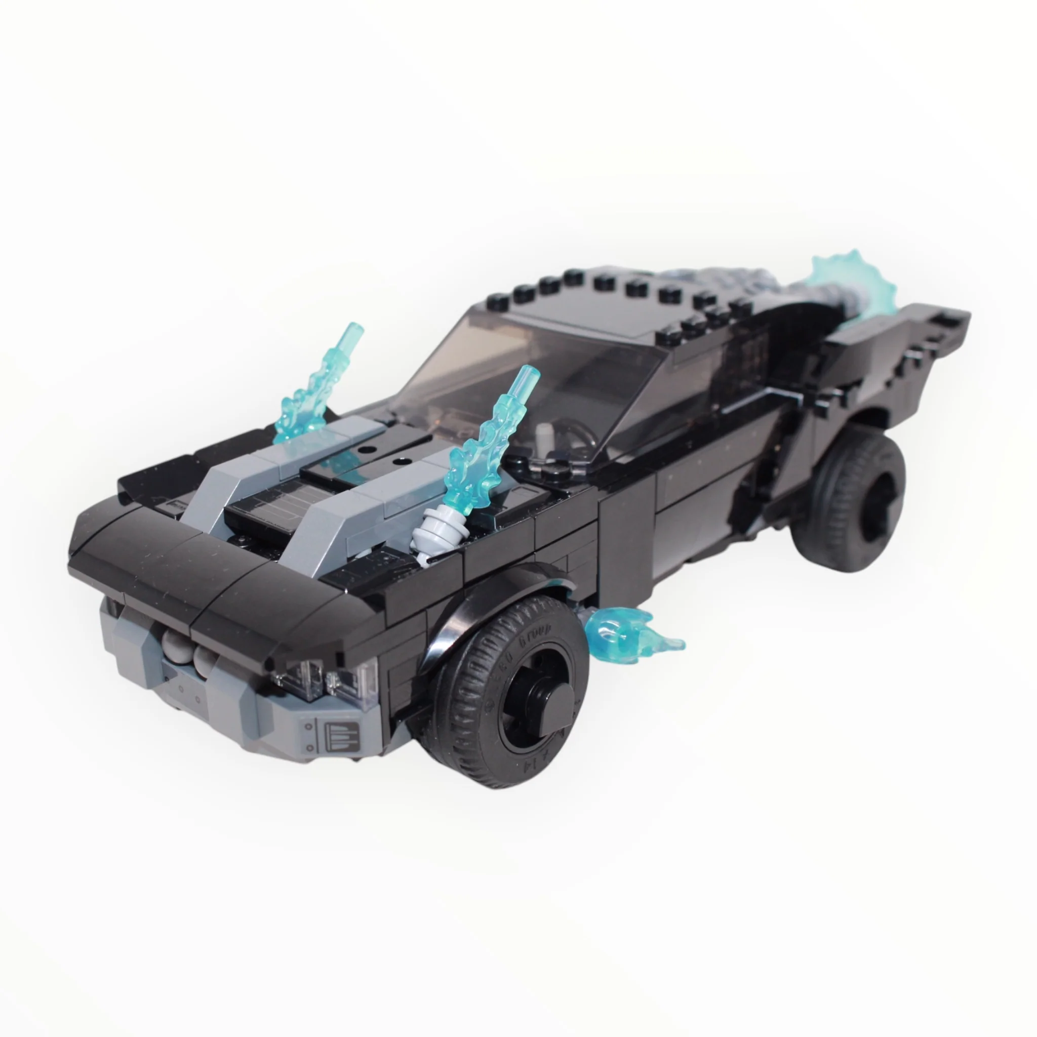 Used Set 76181 The Batman Batmobile: The Penguin Chase - Image 2