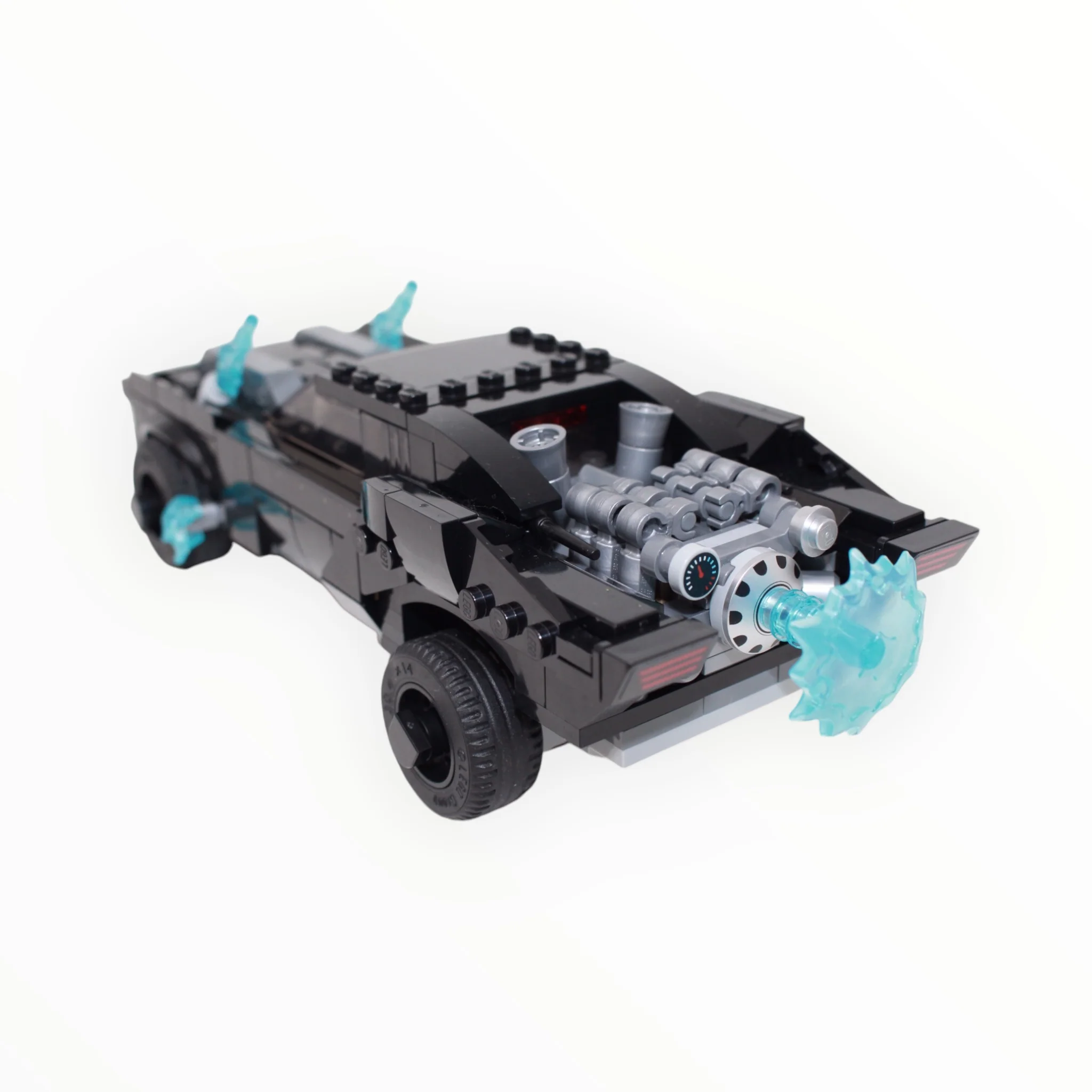Used Set 76181 The Batman Batmobile: The Penguin Chase - Image 4