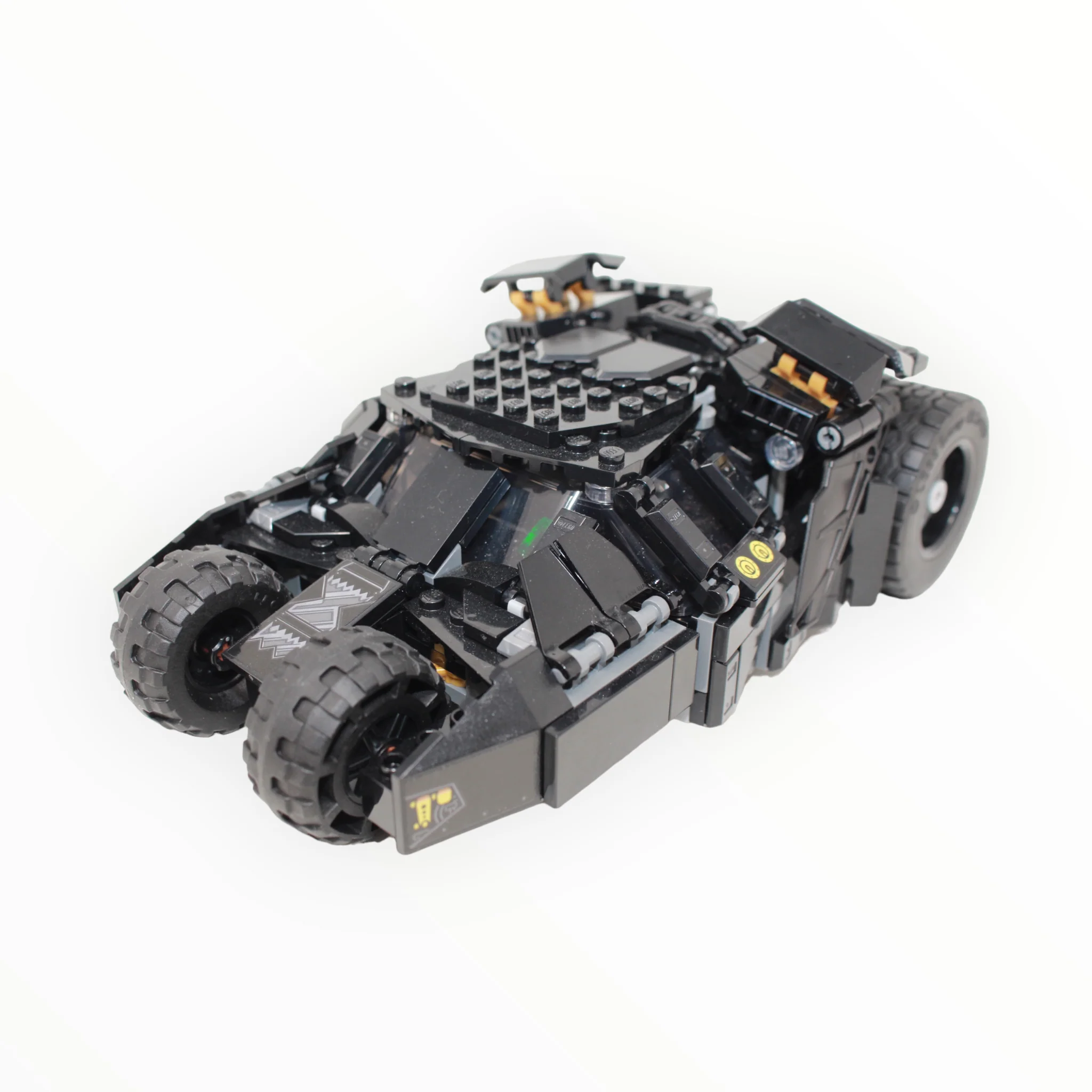 Used Set 76239 The Dark Knight Trilogy Batmobile Tumbler: Scarecrow Showdown - Image 2
