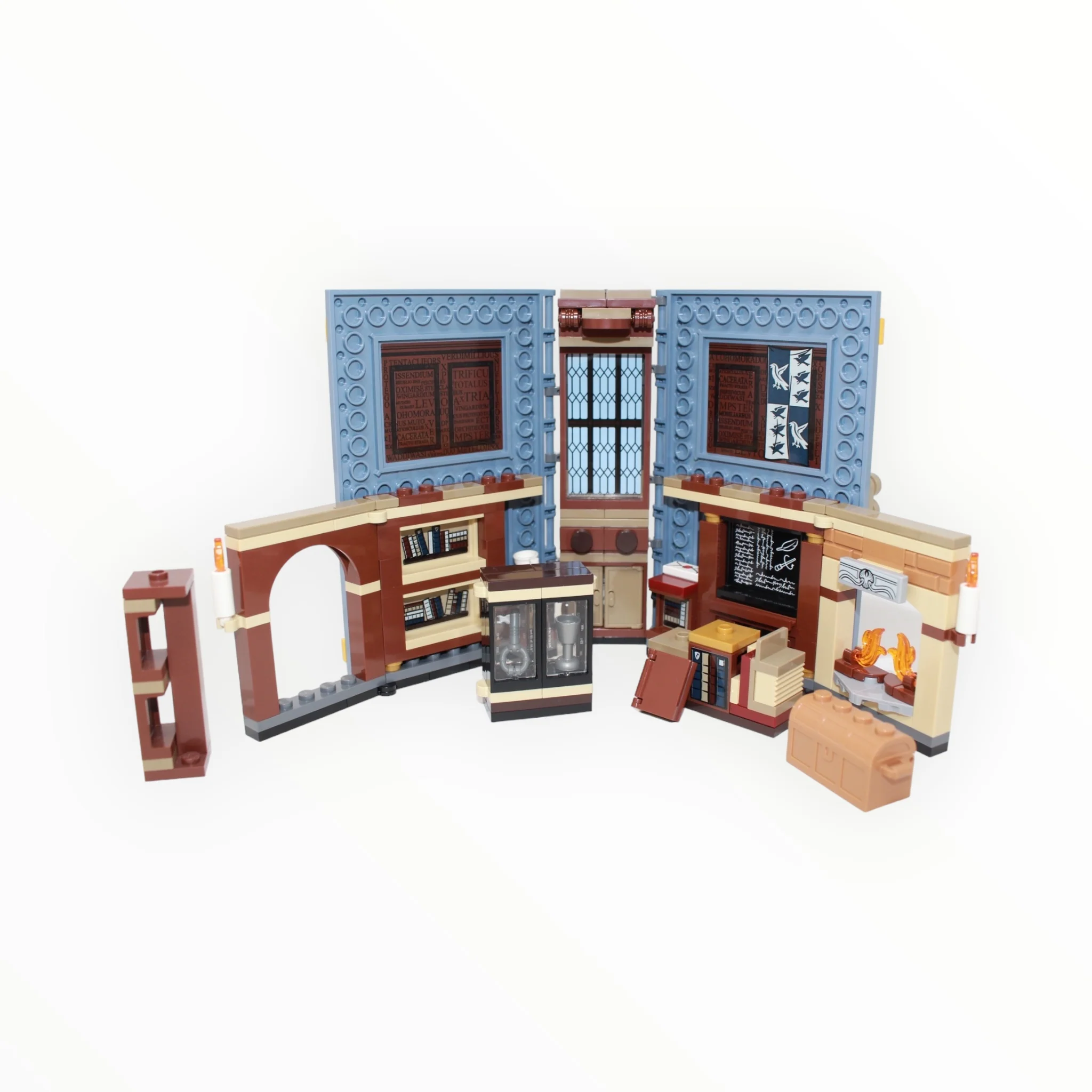 Used Set 76385 Harry Potter Hogwarts Moment: Charms Class - Image 3