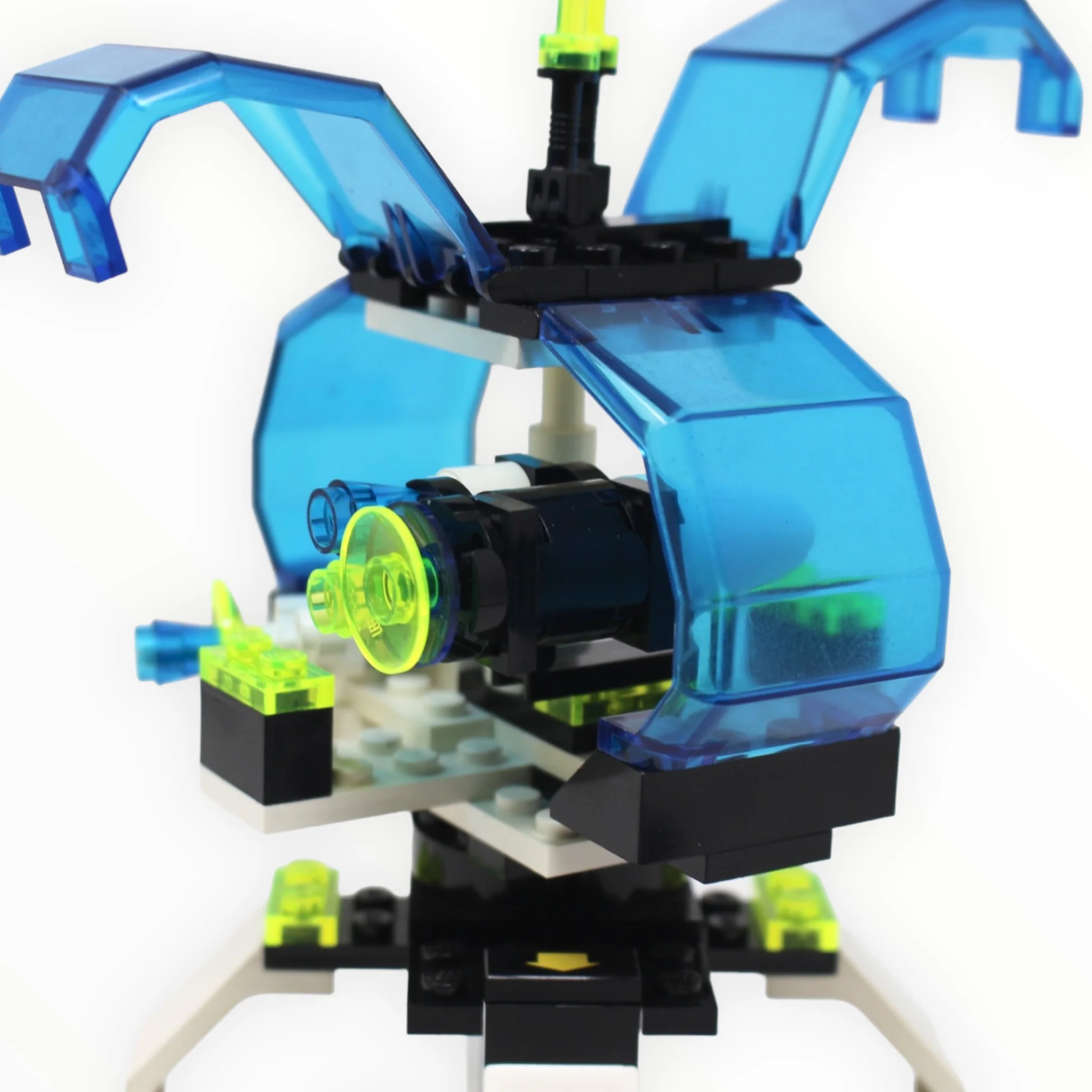 Used Set 6899 Exploriens Nebula Outpost - Image 2